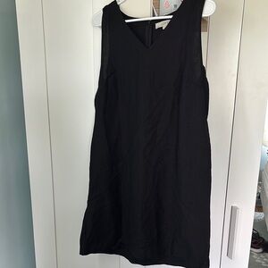 Black Sleeveless Dress